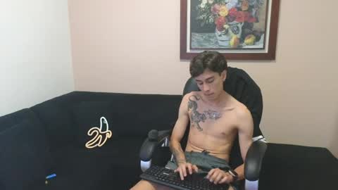Derek online show from May 20, 1:57 am