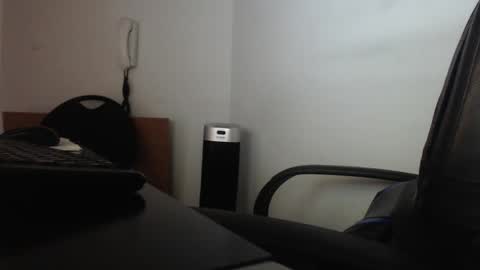     online show from December 7, 12:07 pm