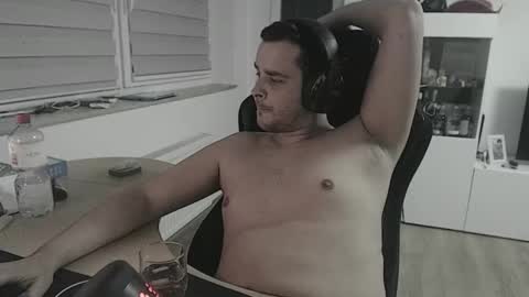 dershark online show from September 14, 2:03 am