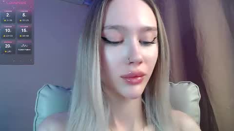 Ari online show from December 19, 6:03 pm