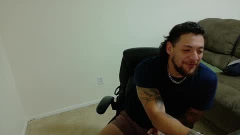 J online show from April 2, 9:33 pm