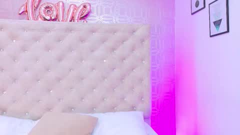 Sara Desire online show from February 22, 12:30 pm