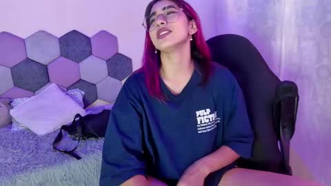 TORI AND MR. BEAR online show from January 8, 5:52 pm