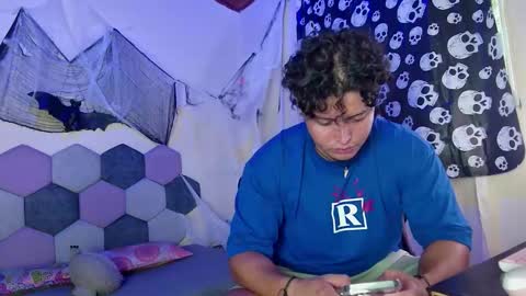 TORI AND MR. BEAR online show from October 31, 6:19 pm