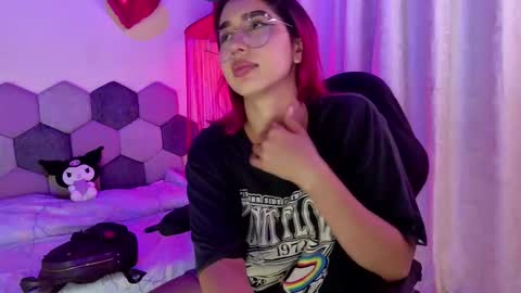 TORI AND MR. BEAR online show from March 19, 5:51 pm