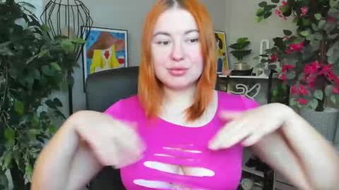 LAYLA online show from December 2, 7:29 am