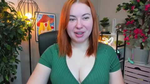 LAYLA online show from November 13, 7:33 am