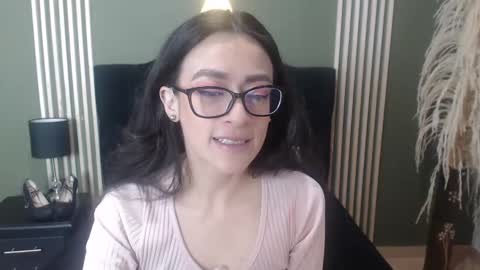 Snapshot of desiring__angel chatting on January 14, 7:59 am Desiring Angel online show from January 14, 7:59 am