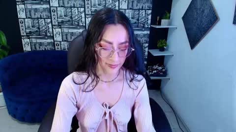 Desiring Angel online show from December 19, 7:04 am