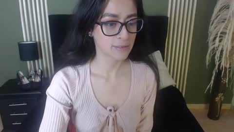 Snapshot of desiring__angel chatting on January 14, 2:43 pm Desiring Angel online show from January 14, 2:43 pm