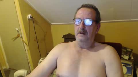 destelp online show from October 25, 10:21 pm