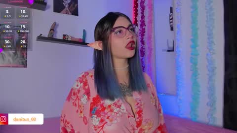 Snapshot of destiny14_ chatting on September 13, 6:05 am Dani online show from September 13, 6:05 am