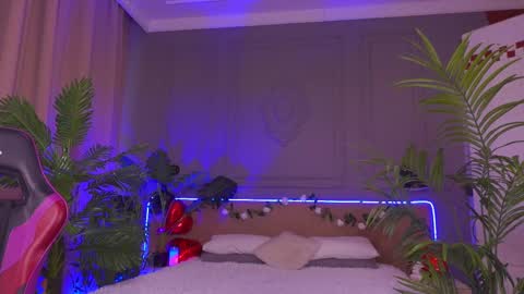 devilinee online show from February 22, 9:56 am