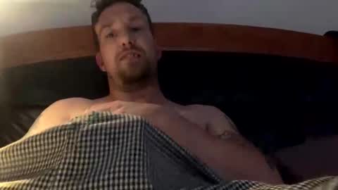 Auzzy Dream online show from December 6, 9:05 am