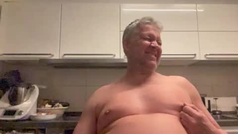 Devon online show from January 14, 12:18 am