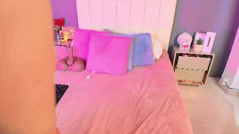Mrs Devora online show from July 12, 7:17 pm