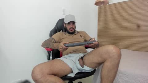 Snapshot of dhamian_wolf_hunter chatting on October 16, 9:35 pm dhaian online show from October 16, 9:35 pm