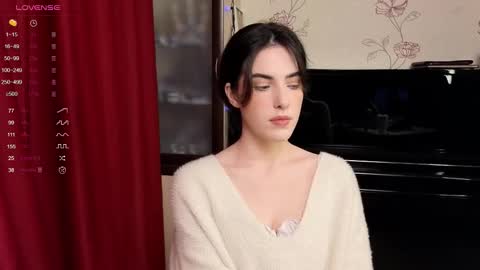 Snapshot of di_moon_ chatting on October 7, 2:13 pm Diana online show from October 7, 2:13 pm