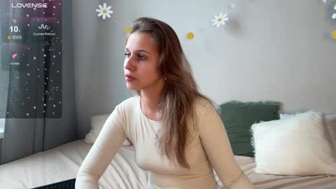 diaaan01 online show from April 3, 10:00 am