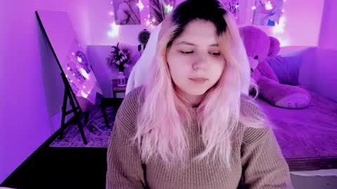 Dia online show from April 10, 7:51 pm