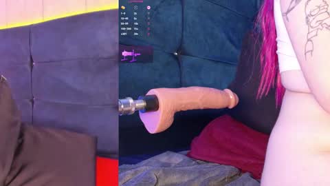 Snapshot of diamond_piink_ chatting on October 22, 10:44 pm Diamond online show from October 22, 10:44 pm