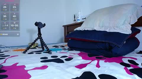 DIAMANTE NEGRO...  Independent model online show from April 4, 10:28 pm