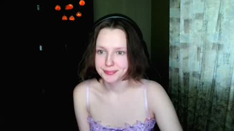 diana_back3 online show from December 21, 11:38 am
