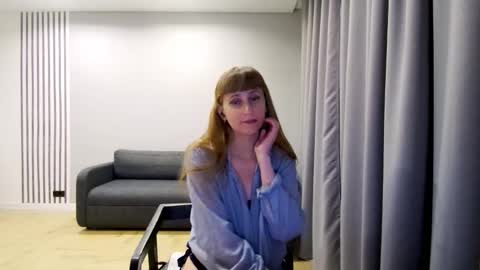Snapshot of diana_meridor chatting on February 19, 2:23 am diana_meridor online show from February 19, 2:23 am