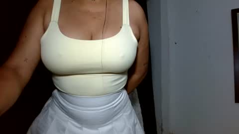 diana_o1 online show from June 22, 12:34 pm