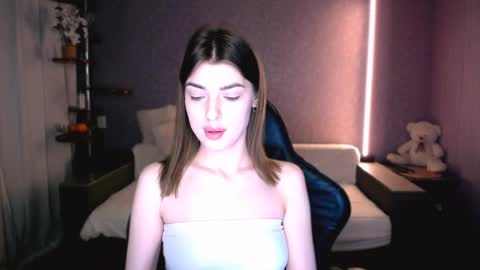 DIANA  online show from June 4, 6:03 pm