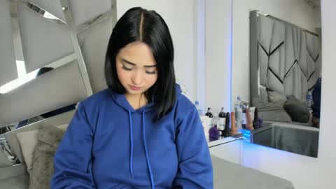 dianarous online show from October 10, 5:02 am