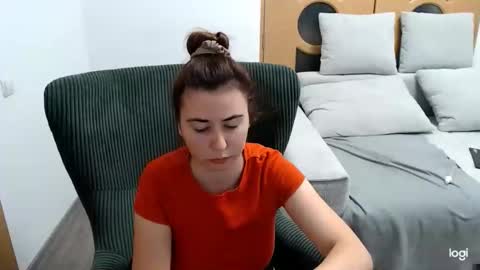 Snapshot of dianasmiey7 chatting on October 31, 10:37 am dianasmiey7 online show from October 31, 10:37 am