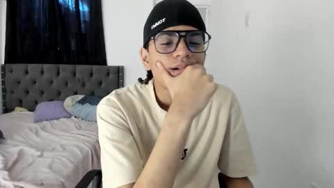 dick online show from November 19, 11:53 am