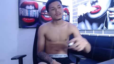 Snapshot of diegovega_21 chatting on October 22, 7:15 pm diegovega_21 online show from October 22, 7:15 pm