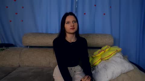 Snapshot of dierafauxa chatting on October 6, 7:37 am Elwyna online show from October 6, 7:37 am