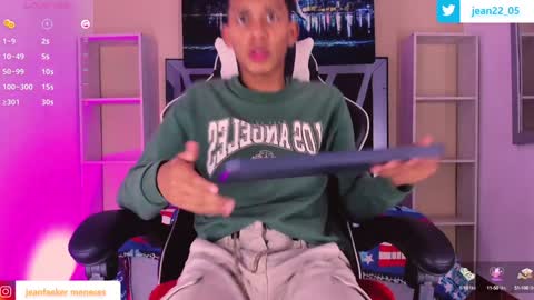 Snapshot of dilam_alfonzo chatting on January 26, 8:23 pm Dilan online show from January 26, 8:23 pm