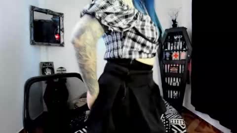 dimmuanddarkness online show from September 20, 7:44 am