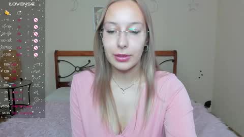 Dina online show from October 12, 3:43 am