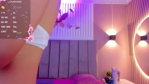 Cristal  online show from March 8, 3:50 am