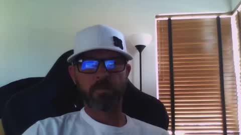 dirtrider15 online show from November 5, 11:29 pm