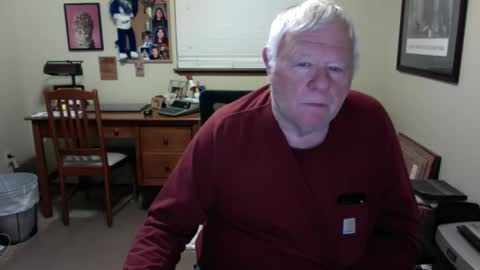 dirtrider195080438 online show from June 2, 5:31 am