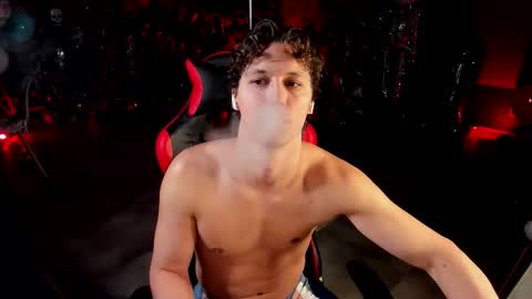 dirty_boss online show from December 3, 1:15 am