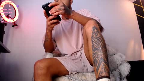 Snapshot of dirtybhot chatting on September 25, 2:29 am I just want to be happy online show from September 25, 2:29 am