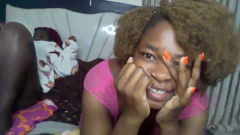 dirtybugg online show from February 25, 12:09 pm