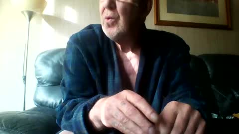 Snapshot of discovery63 chatting on October 26, 10:27 am discovery63 online show from October 26, 10:27 am