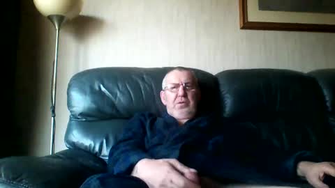 Snapshot of discovery63 chatting on December 26, 2:59 pm discovery63 online show from December 26, 2:59 pm