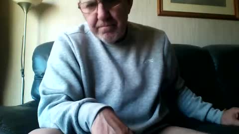 Snapshot of discovery63 chatting on January 3, 1:35 pm discovery63 online show from January 3, 1:35 pm