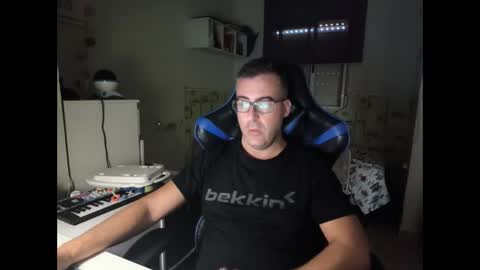 Snapshot of ditos_c chatting on October 2, 9:19 am ditos_c online show from October 2, 9:19 am