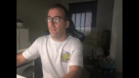 Snapshot of ditos_c chatting on October 16, 8:14 am ditos_c online show from October 16, 8:14 am