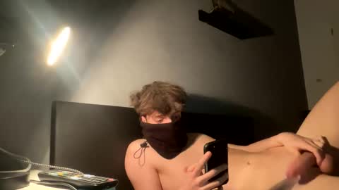 ditwink19 online show from March 1, 8:02 pm